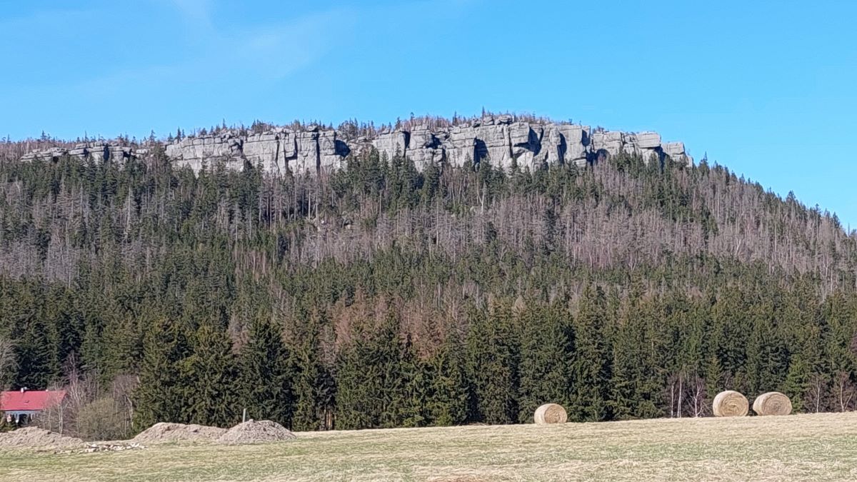 Karłów kwiecień 2025                                            Spotkanie integracyjne Seniorów GOPR i TOPR.